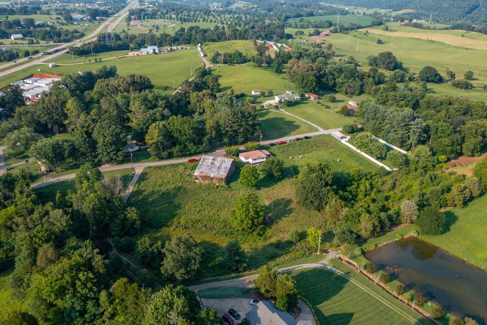 Photo #42: 256 Meadowbrook Road