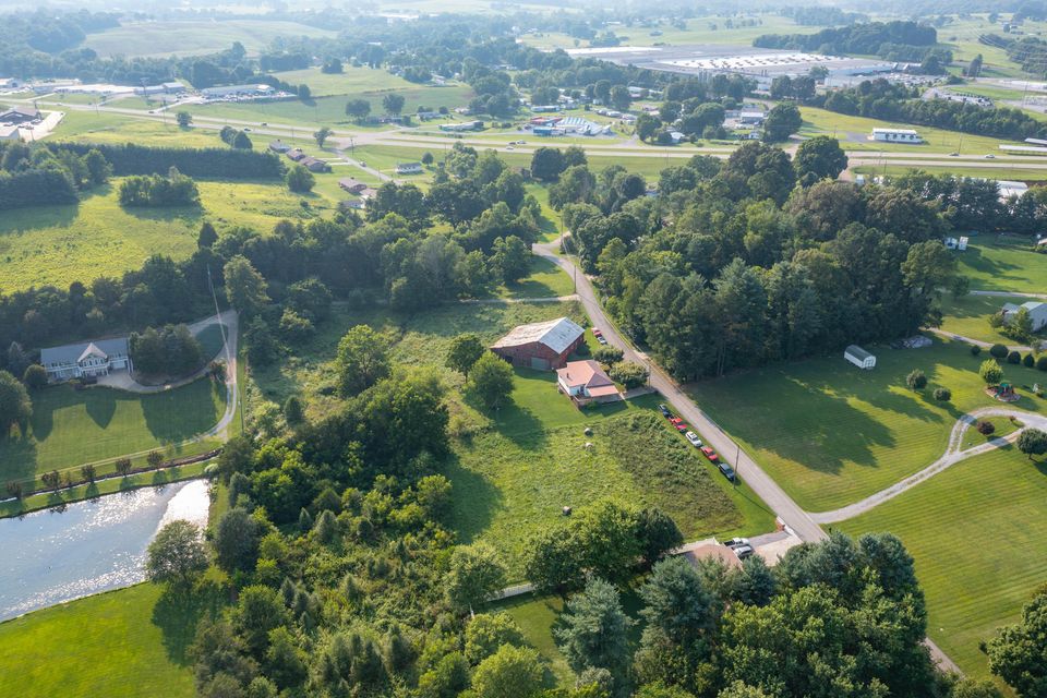 Photo #45: 256 Meadowbrook Road