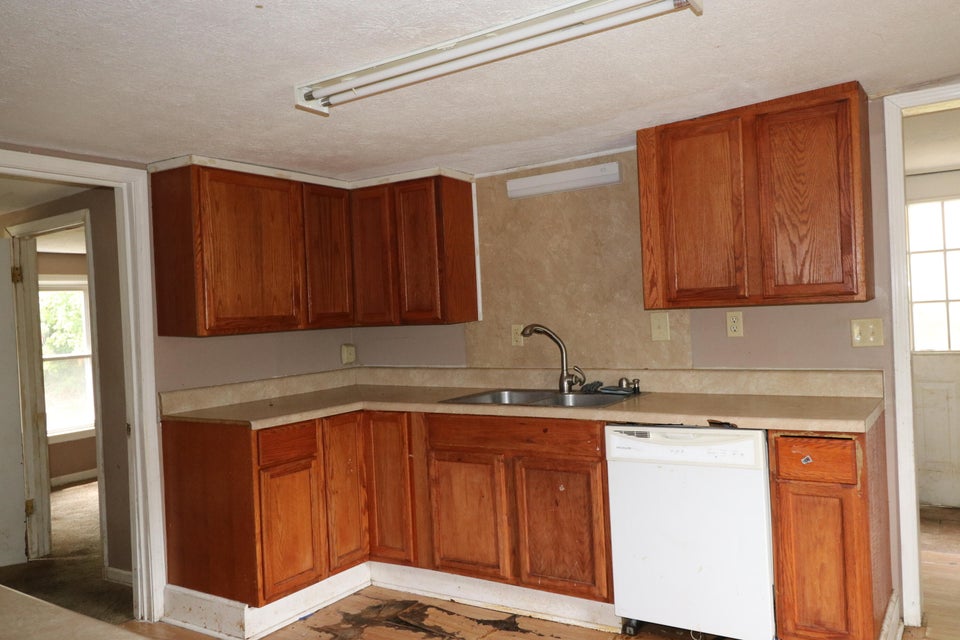 Photo #4: 1212 Fairview