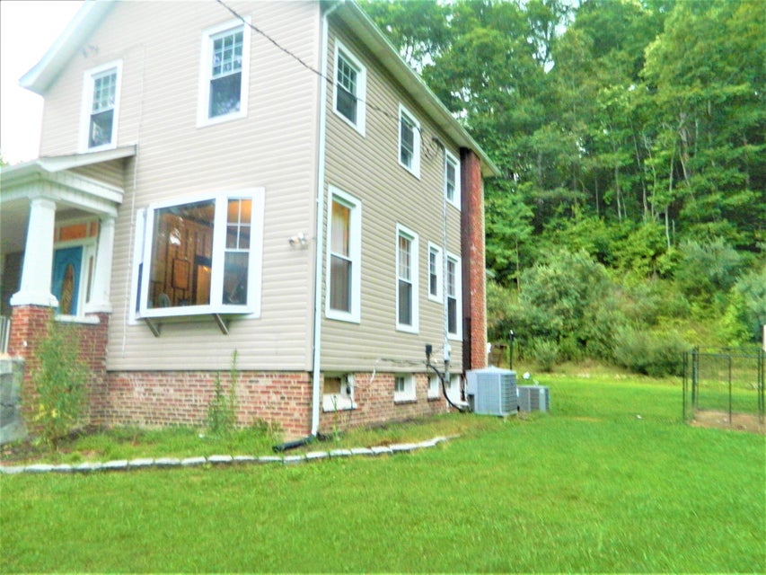 Photo #5: 715 Exeter Road