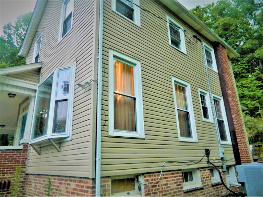 Photo #12: 715 Exeter Road