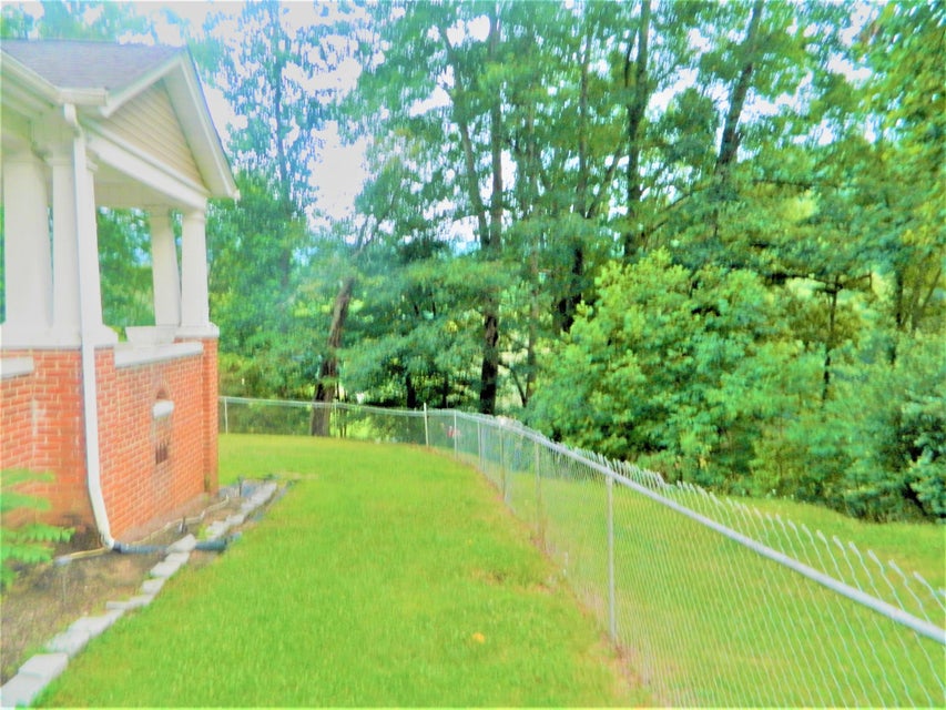 Photo #16: 715 Exeter Road