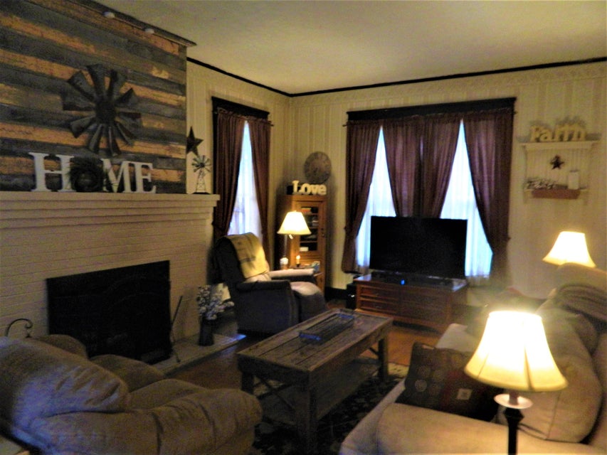 Photo #29: 715 Exeter Road