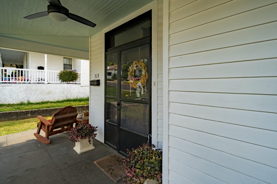 Photo #7: 513 Moore Street