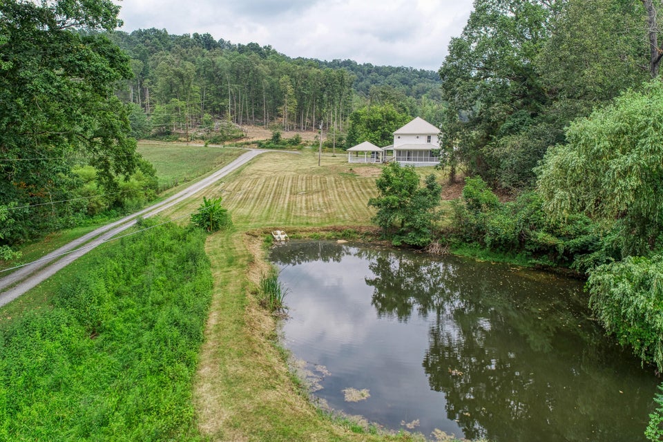 Photo #37: 532 Burem Road