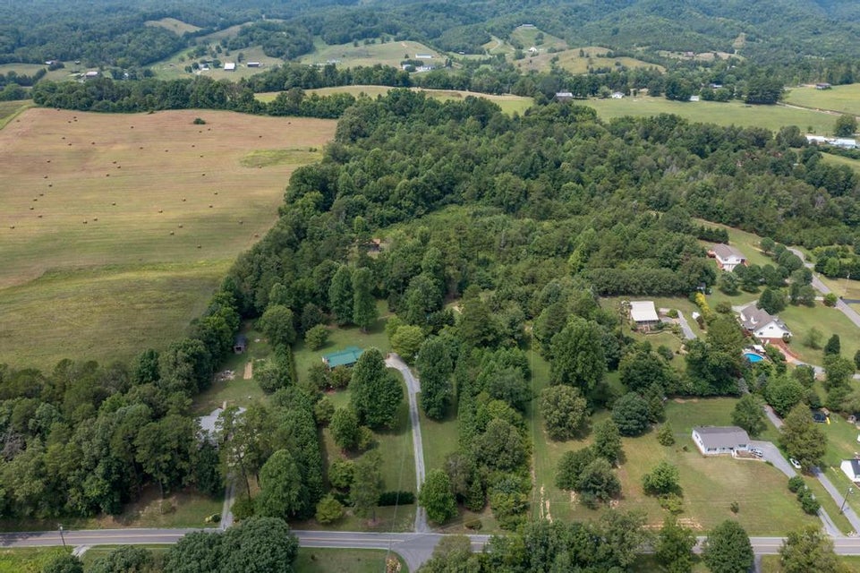 Photo #30: 202 W Caney Creek Road