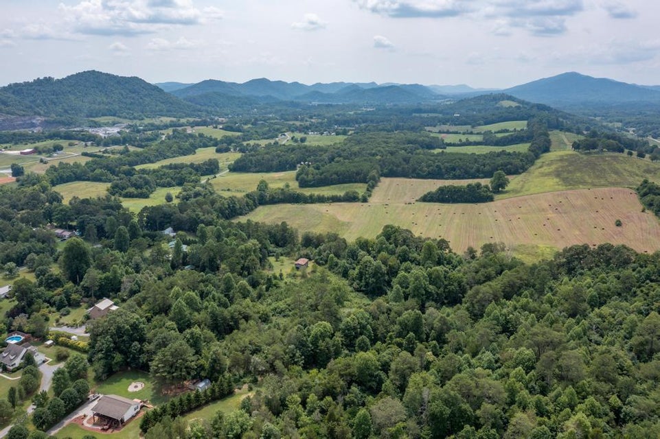 Photo #36: 202 W Caney Creek Road