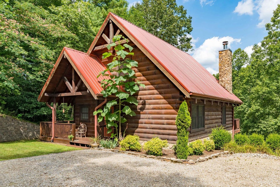 Photo #5: 102 Oak Point Place
