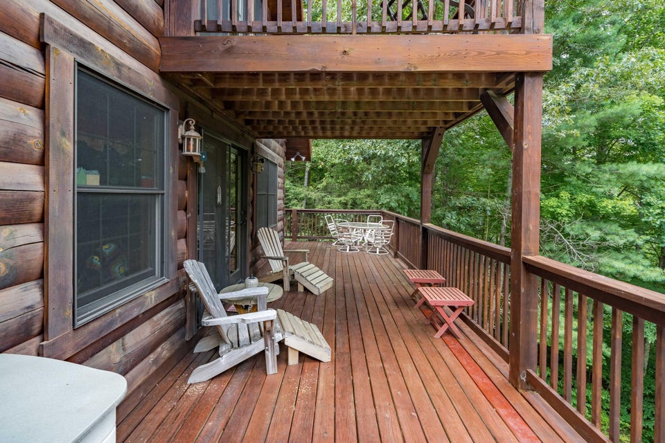 Photo #13: 102 Oak Point Place
