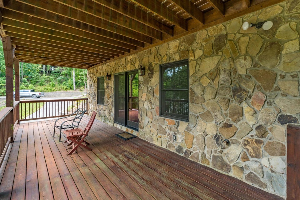 Photo #16: 102 Oak Point Place
