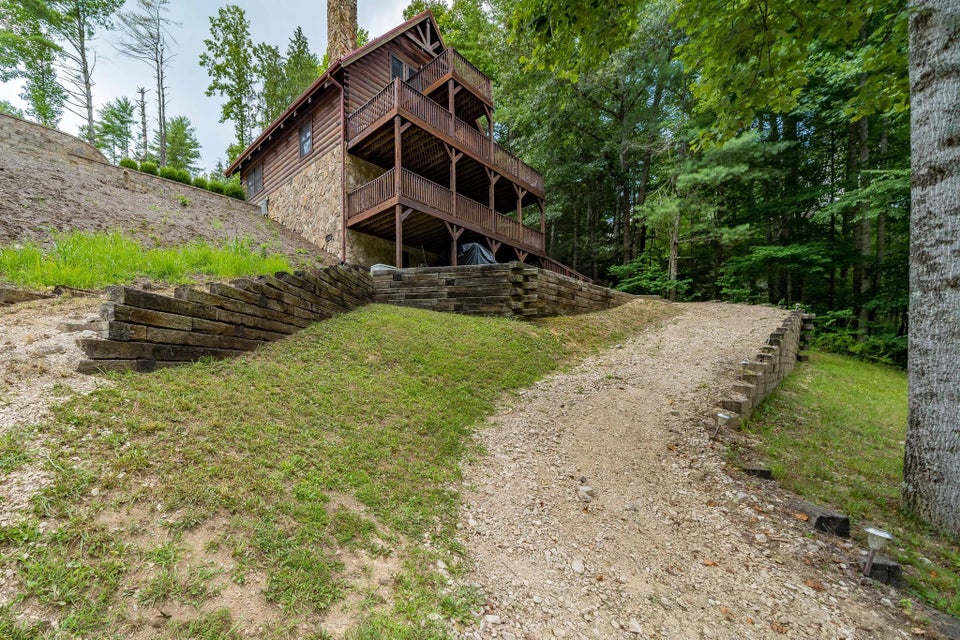 Photo #19: 102 Oak Point Place