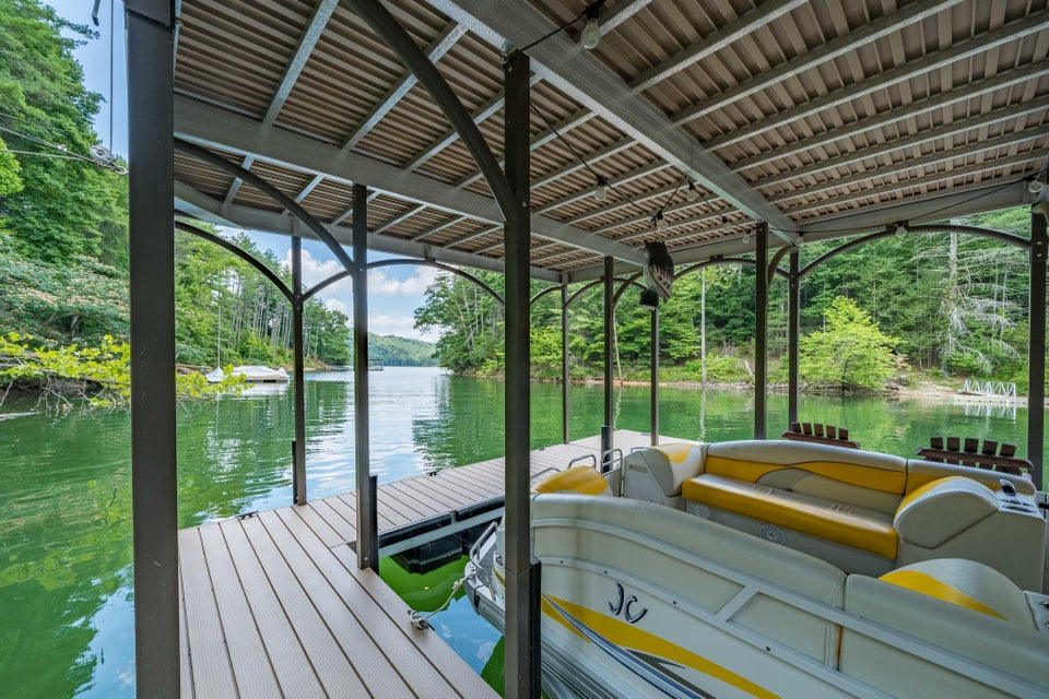 Photo #28: 102 Oak Point Place