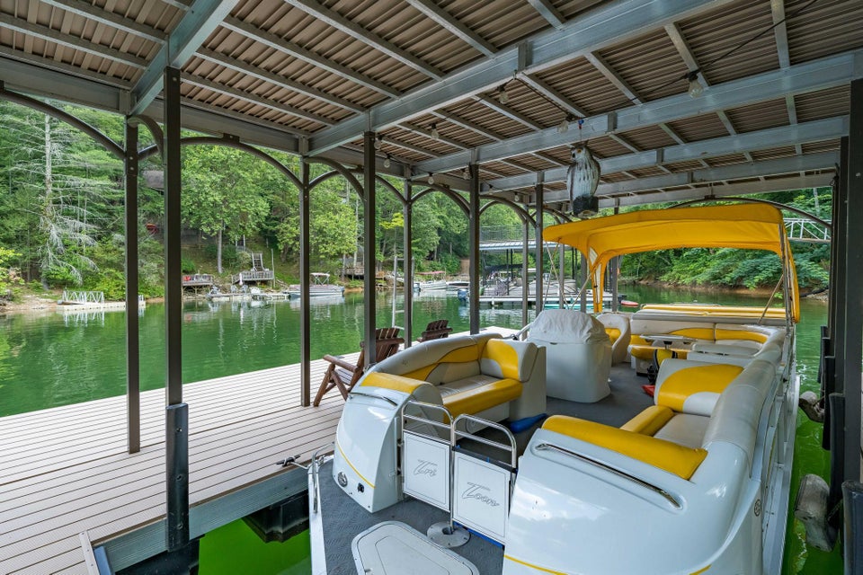 Photo #29: 102 Oak Point Place