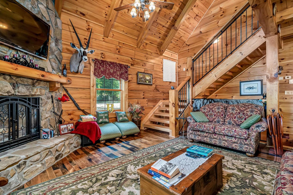 Photo #45: 102 Oak Point Place