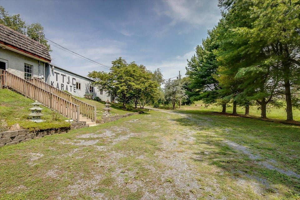Photo #5: 750 Old Stage Road
