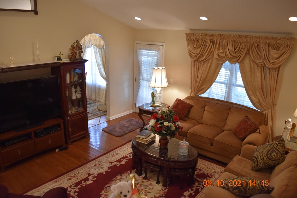 Photo #18: 119 Meadow Lane