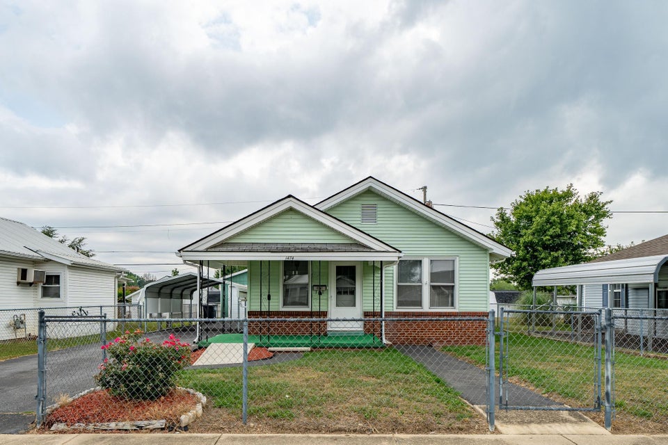 Photo #3: 1474 Sevier Avenue