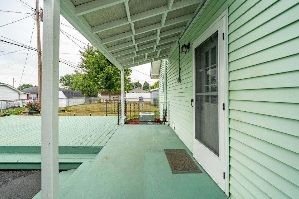 Photo #11: 1474 Sevier Avenue