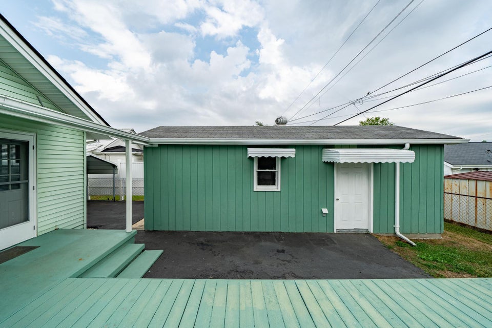 Photo #14: 1474 Sevier Avenue