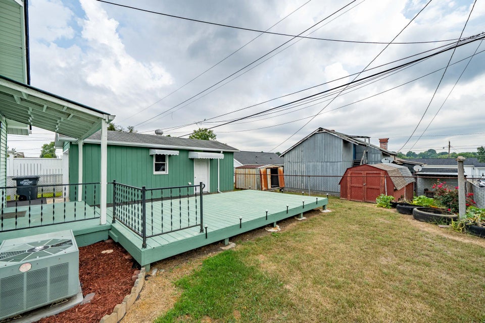 Photo #15: 1474 Sevier Avenue