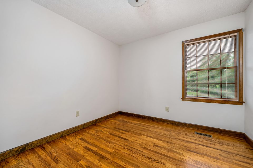 Photo #44: 451 Highland Acres