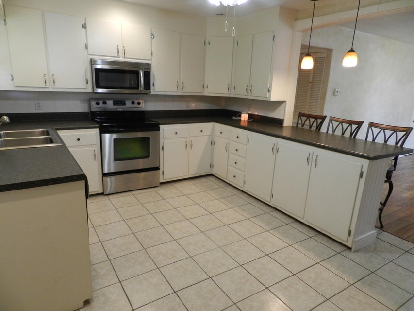 Photo #6: 328 Lakecrest Drive