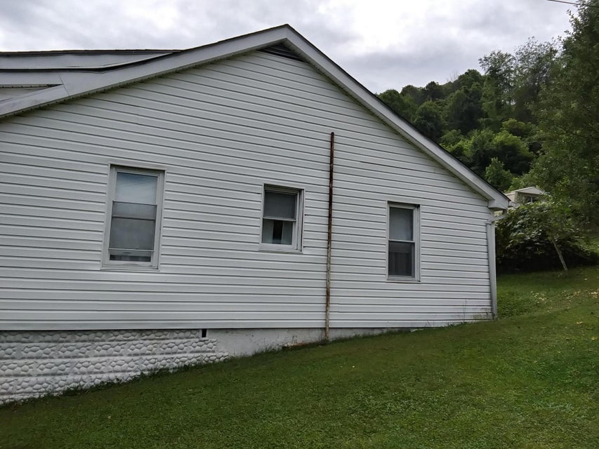 Photo #5: 1342 Farmer Street