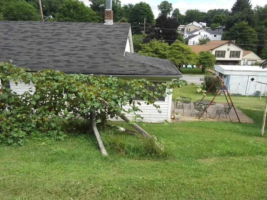 Photo #7: 1342 Farmer Street