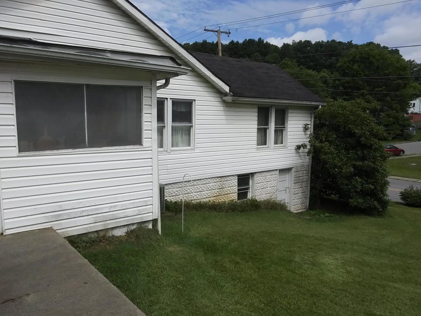 Photo #9: 1342 Farmer Street