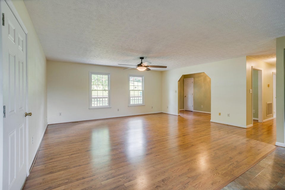 Photo #10: 3533 Mcintosh Drive