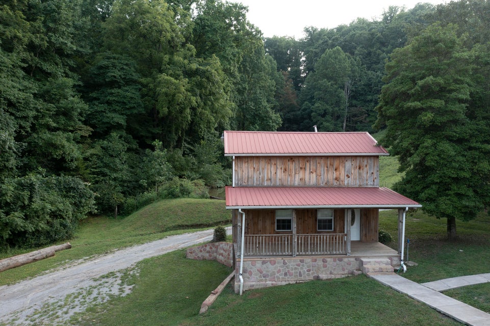 Photo #5: 932 Castene Rd