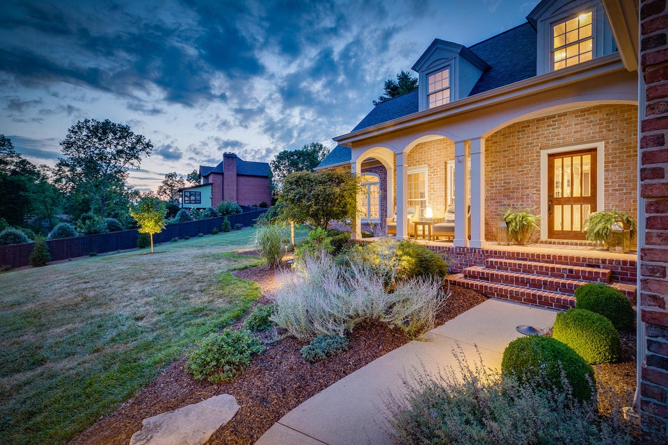 Photo #4: 1000 Huntington Court