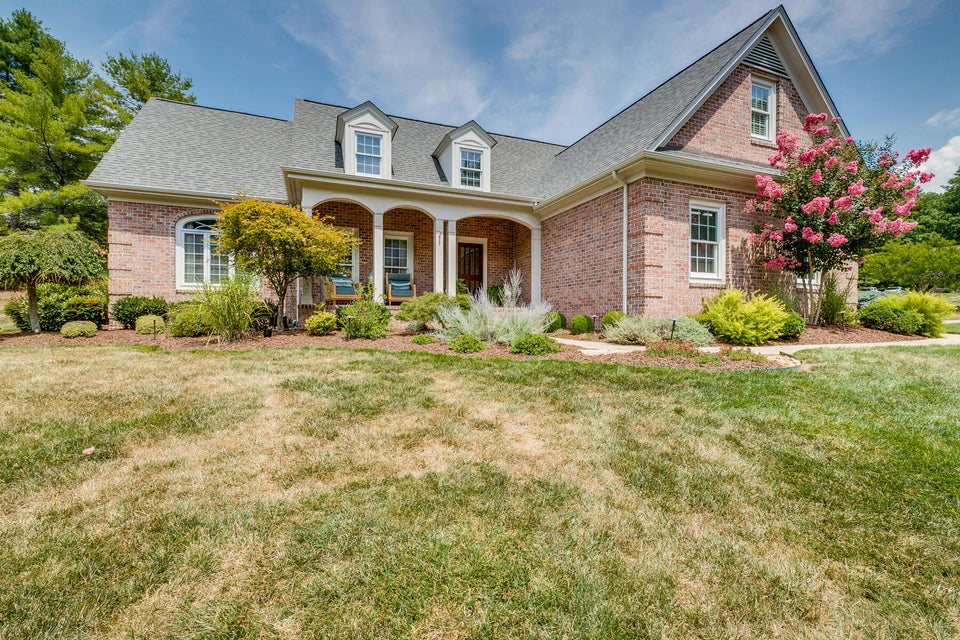 Photo #7: 1000 Huntington Court