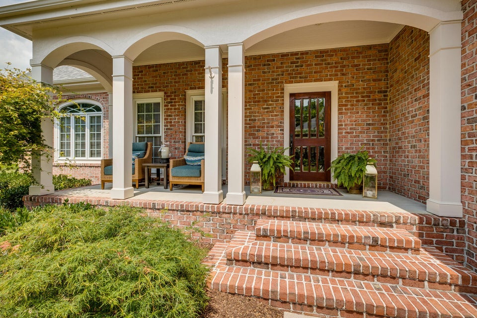 Photo #9: 1000 Huntington Court
