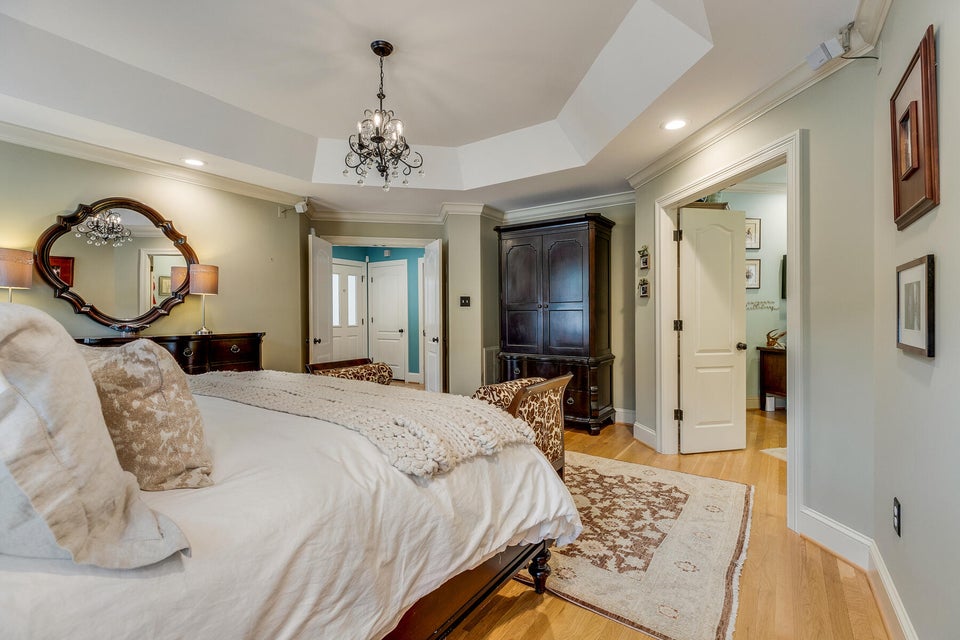 Photo #38: 1000 Huntington Court
