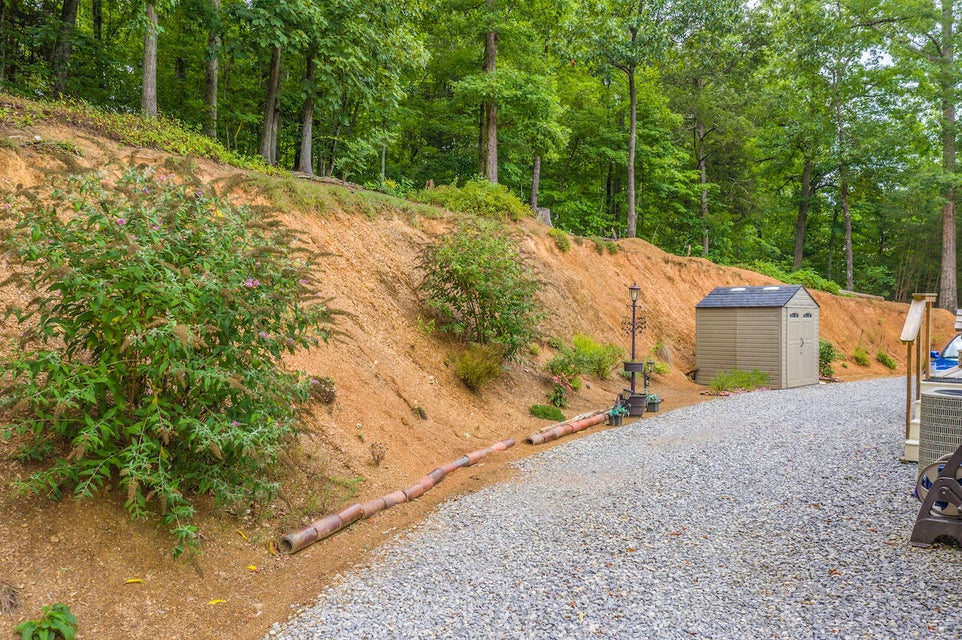 Photo #3: 974 Lilac Way