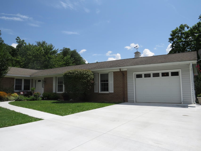 Photo #47: 535 Hagan Avenue