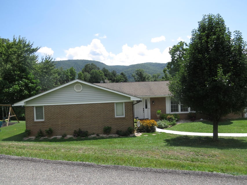 Photo #3: 535 Hagan Avenue