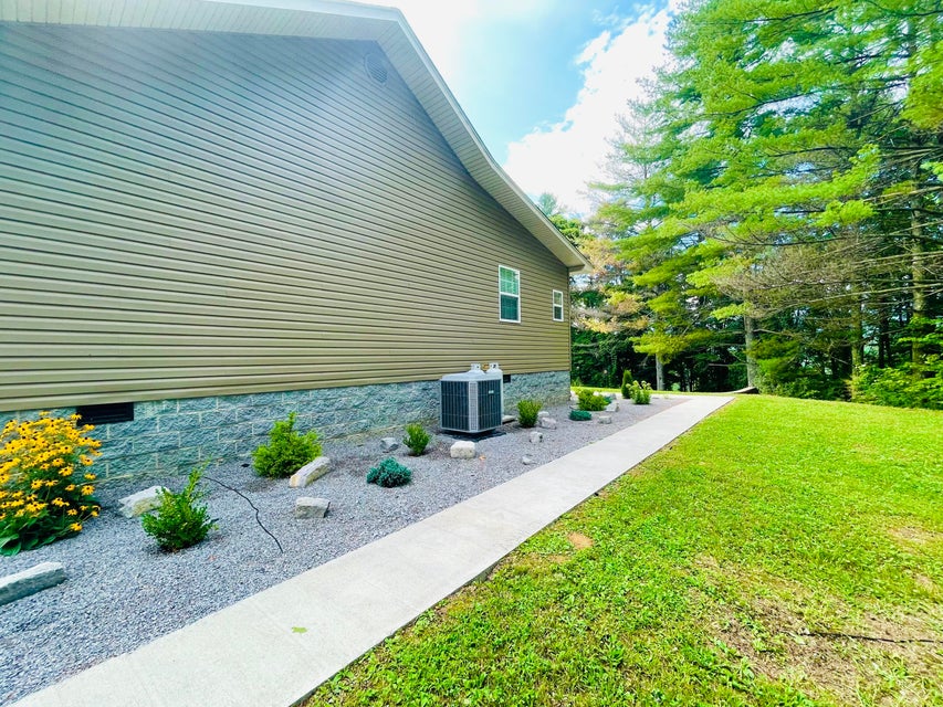 Photo #3: 192 Blueberry Hill Drive