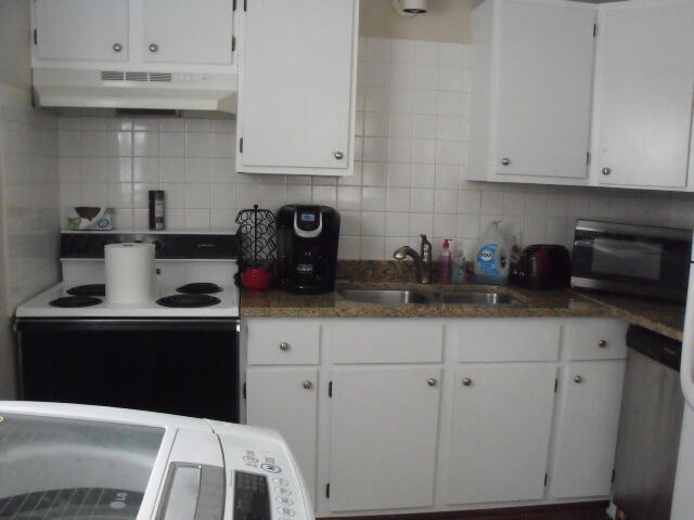 Photo #7: 1111 Lark Street