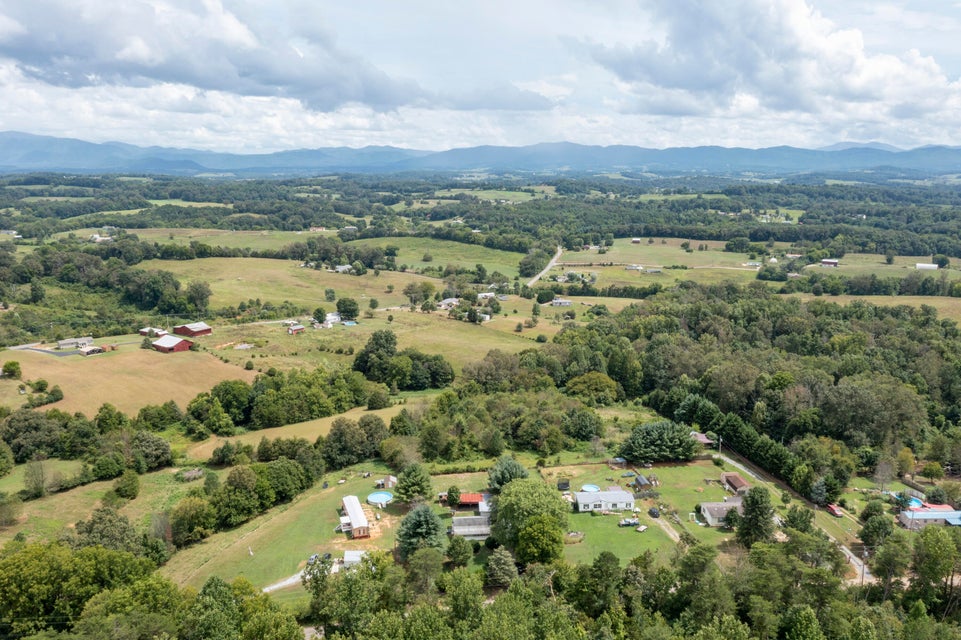 Photo #27: 265 Hogan Lane