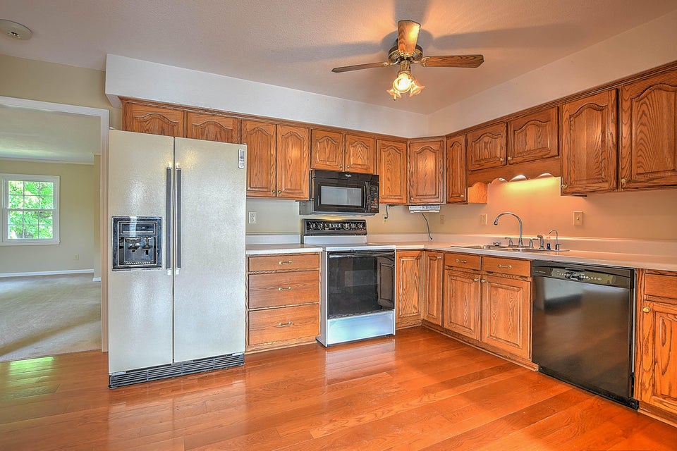 Photo #9: 2200 Camelot Circle