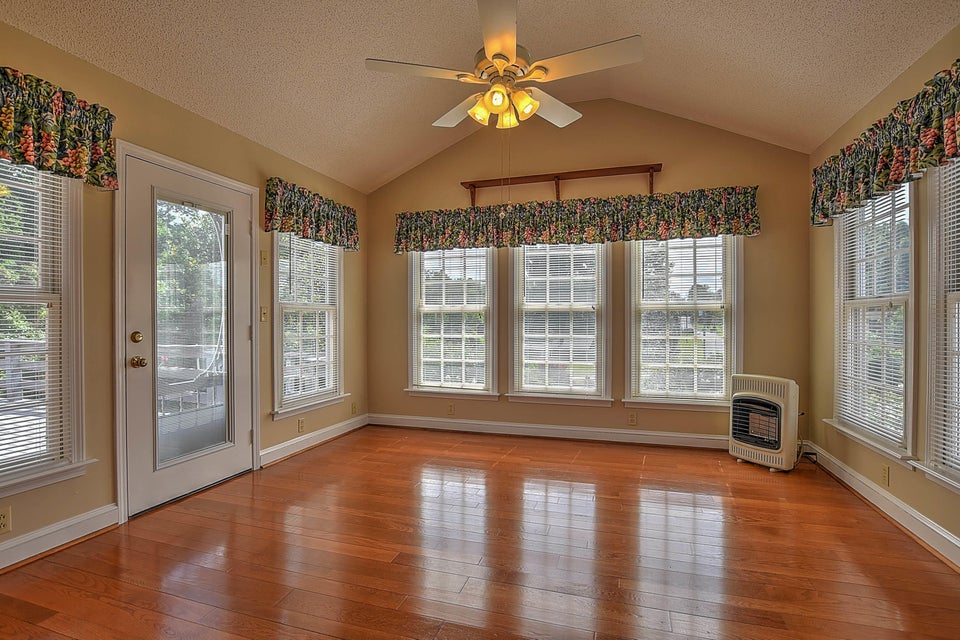 Photo #13: 2200 Camelot Circle