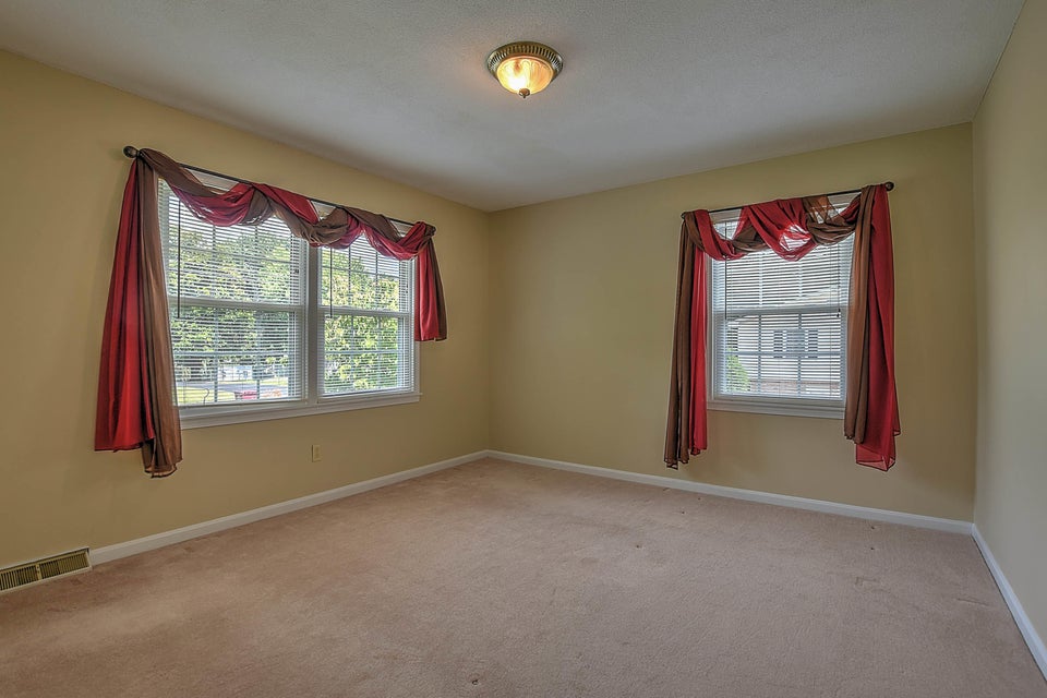 Photo #17: 2200 Camelot Circle