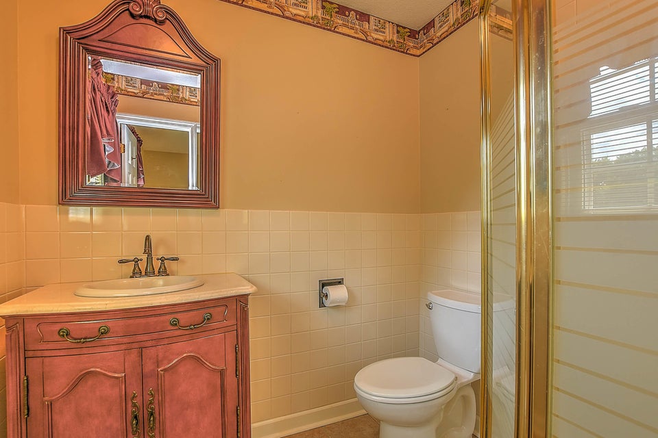 Photo #20: 2200 Camelot Circle