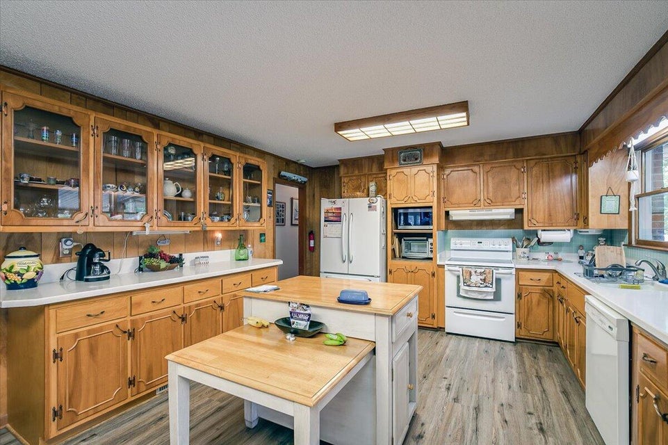 Photo #10: 2116 Beechnut Drive