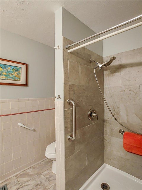 Photo #26: 2116 Beechnut Drive