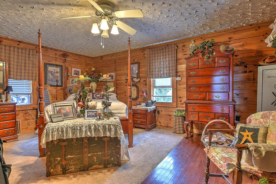 Photo #9: 451 Ozark Drive