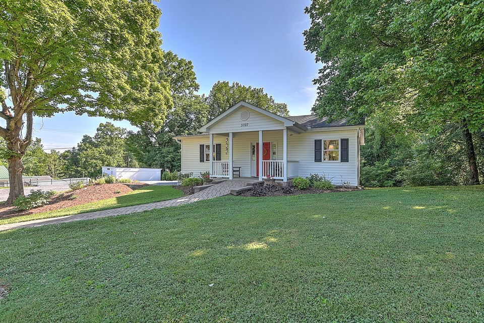 Photo #3: 5737 Fort Henry Drive