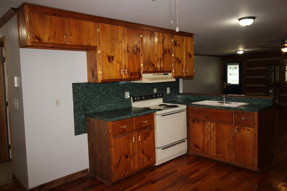 Photo #33: 1724 Lowell Drive